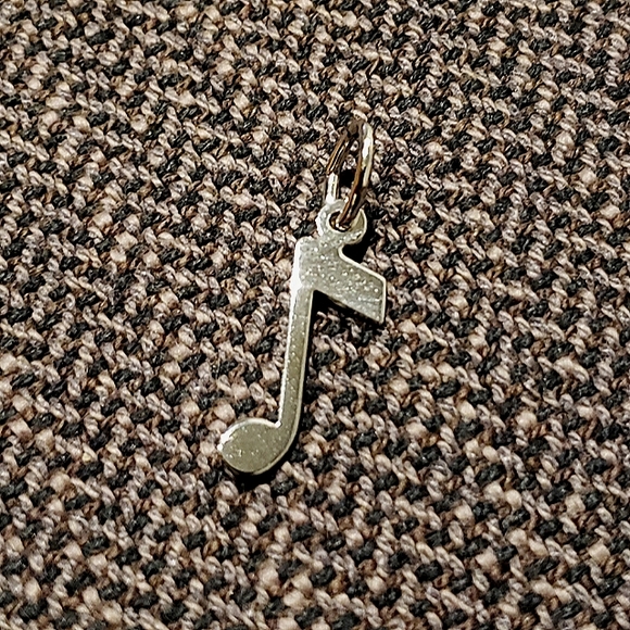 Music symbol pendants - Picture 2 of 2